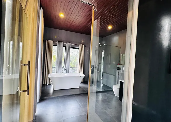 Hotel Pearl White Residency
